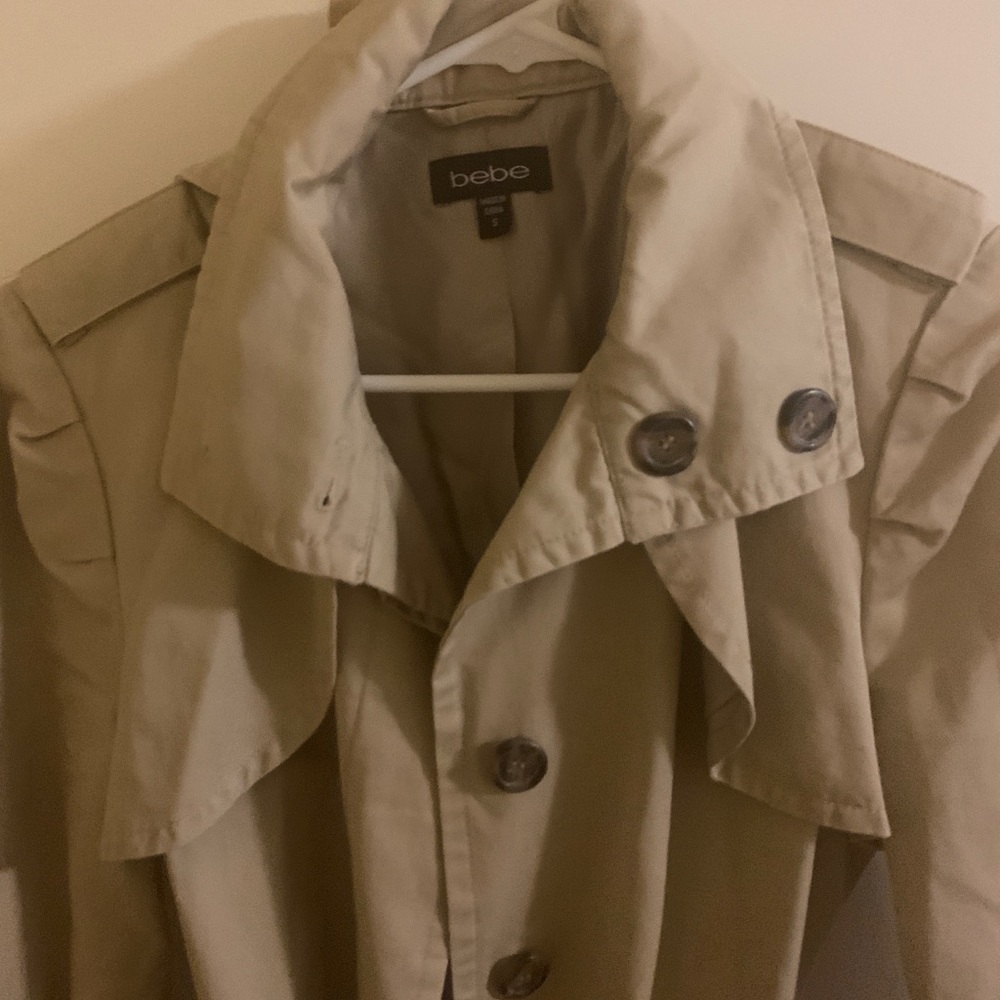 Taupe/Beige bebe trench coat. 3/4 sleeves
